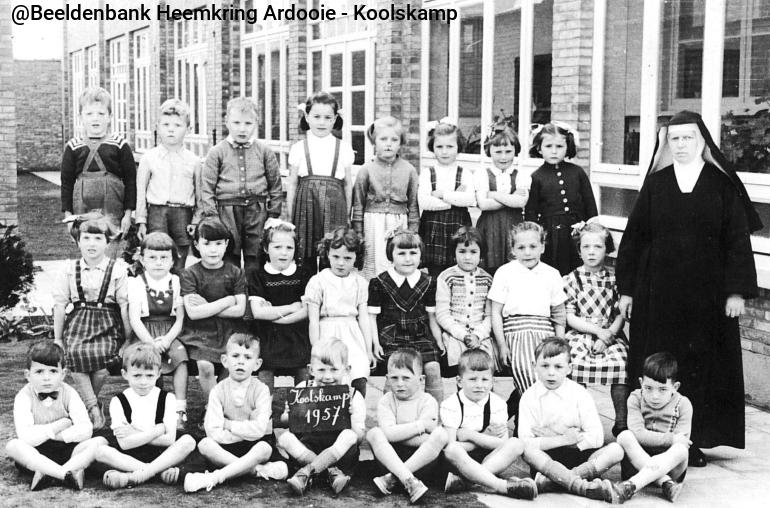 Koolskamp_meisjesschool_1957b_0.jpg KK053