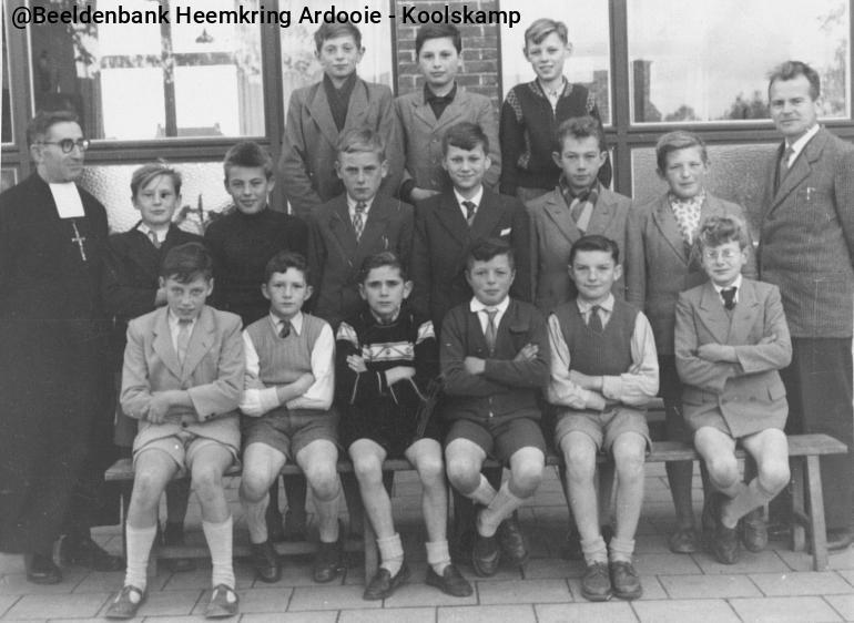 AK210-1956-1957-4de%20graad-8ste%20leerjaar.jpg AK210